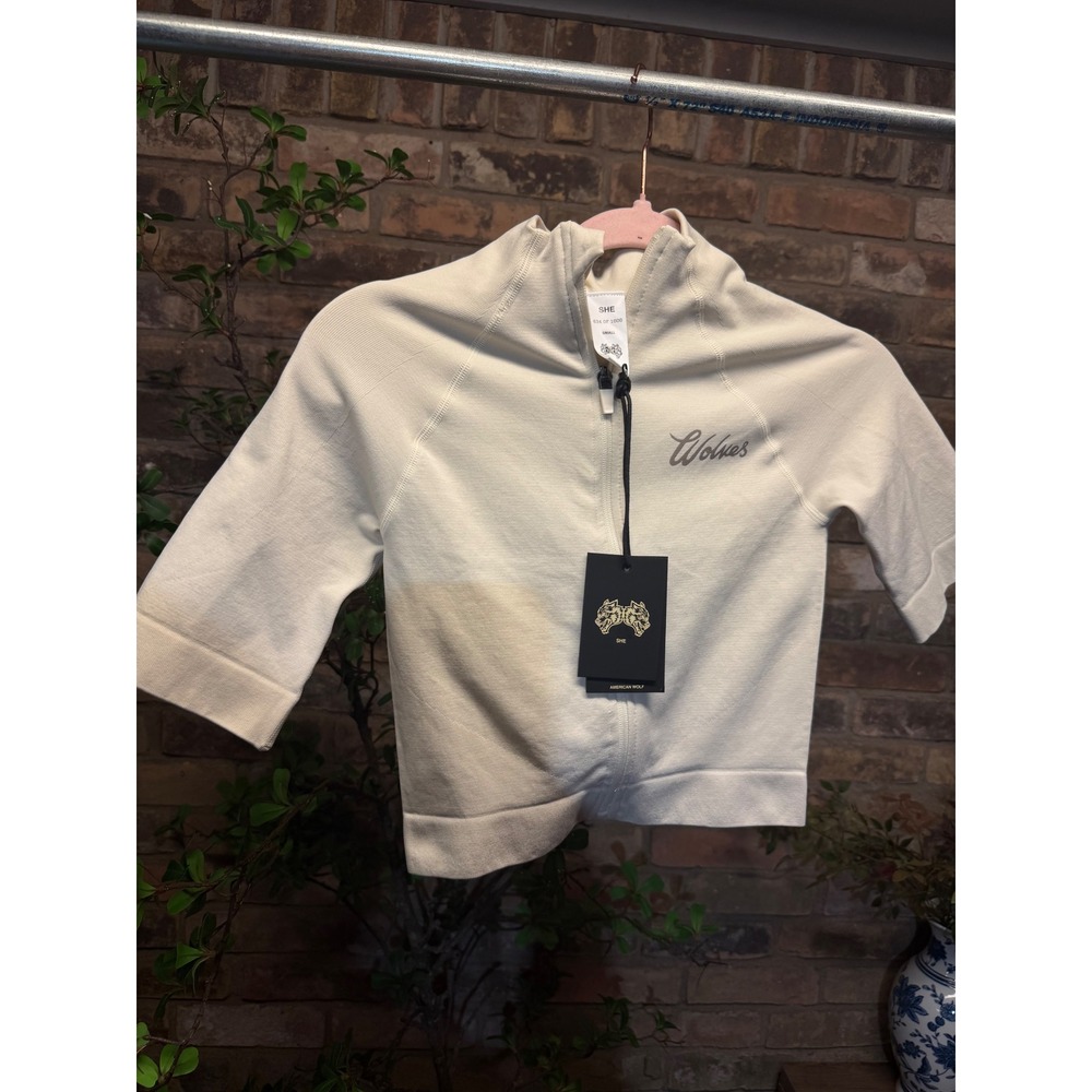 Darc Sport SHE American Wolf Cream Quarter Zip Crop Top Limited Edition Small